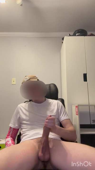 Hung gaming twink