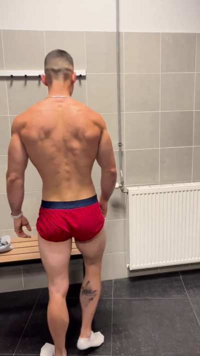 5 weeks out, 167lbs 5'11ish