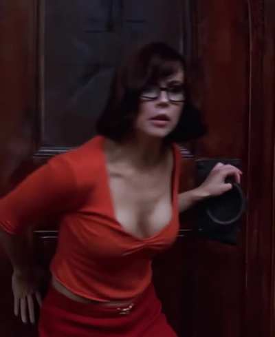 Linda Cardellini