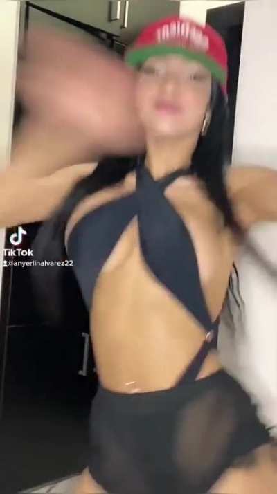 @anyerlinalvarez22 