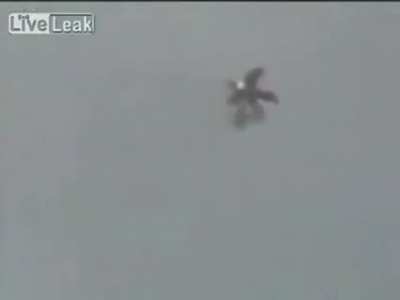 Bizarre morphing UFO