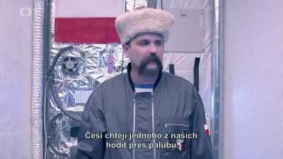 Sorry mongolian brothers, no captions 4u :/