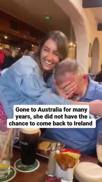 Daughter moved away and hadn’t seen her father in years. She surprised him on his birthday…