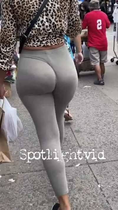 This is a very nice bubble ass