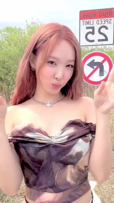 TWICE - Nayeon