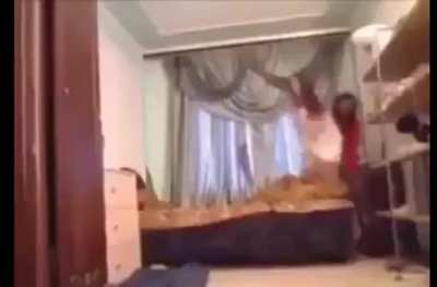 Девочки, не ссорьтесь