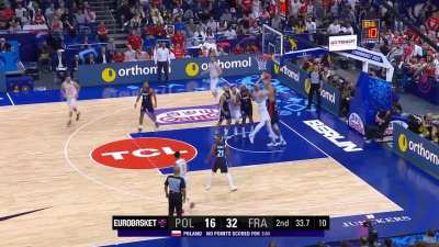 [Highlight] Rudy Gobert picks up his 4th block of the first half as France holds Poland to just 18 first half points.