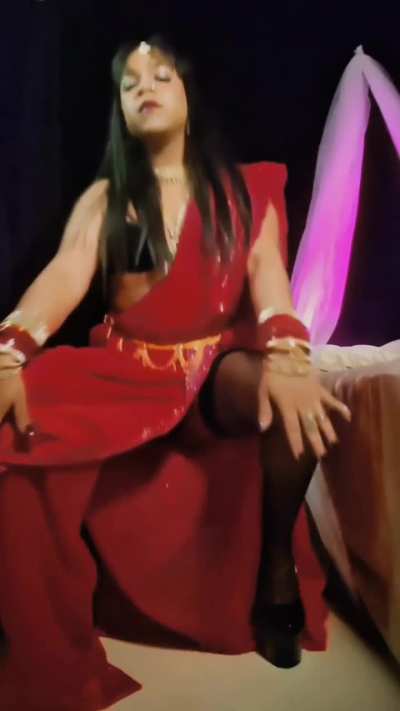 Mixing traditional vibes with a little bit of spice. Do you like this fusion look?