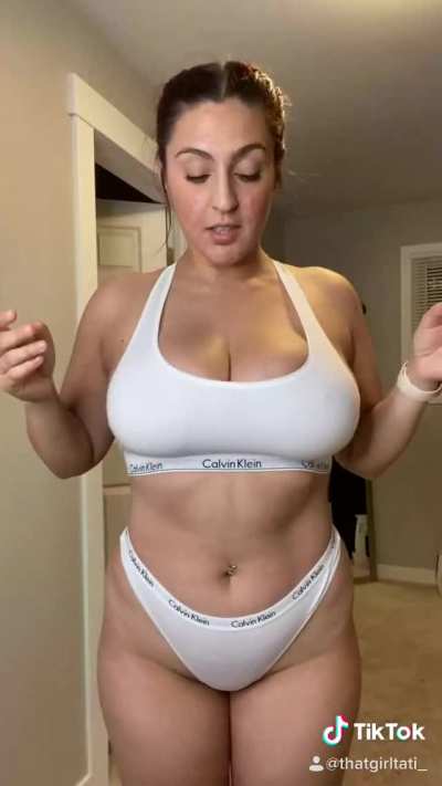 SHE GOT A BEAUTIFUL BIG BOOBS TO PRESS