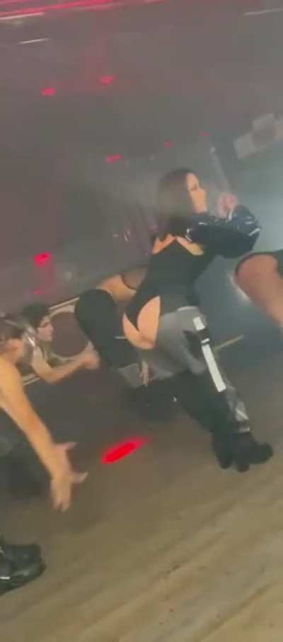 😋😋