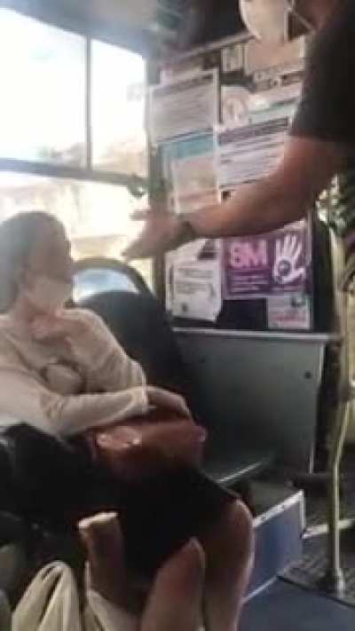 Miren quien volvió a las andadas.
