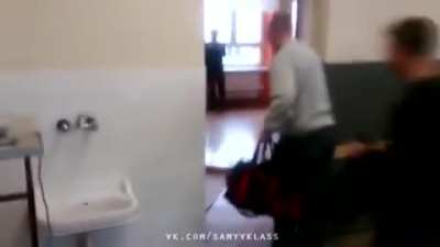 How a school day ends in Russia