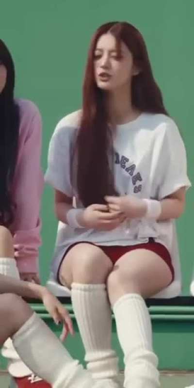ILLIT - Minju