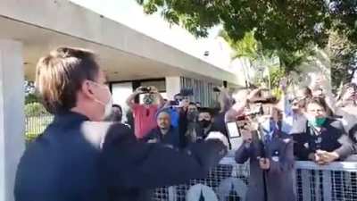 Bolsonaro acordou hoje sem paciência para o gado