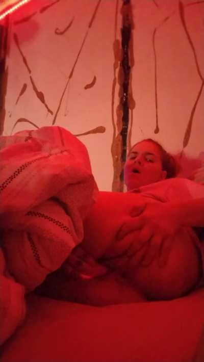 [26F] [SC: xstep<wbr>hanie<wbr>ee1x] Quietly fucking myself while my roommate's wife cooks dinner in the next room!