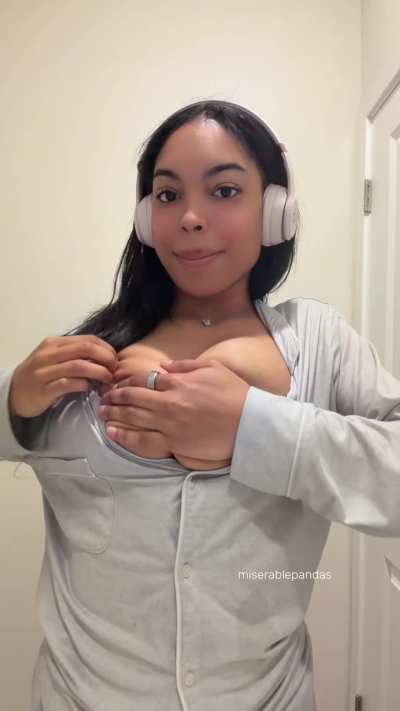 Pretty face with huge boobs>