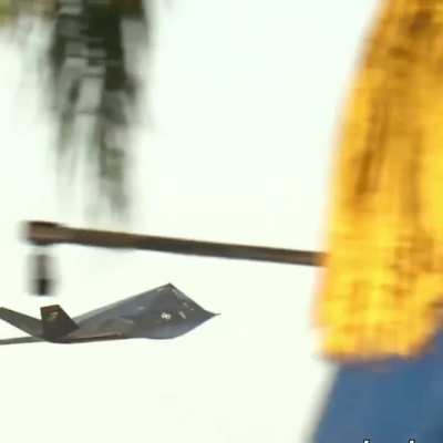 United States Air Force F-117 Nighthawk taking off [video]