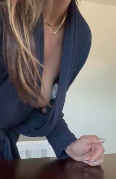 I bet you haven’t seen a downblouse like this irl