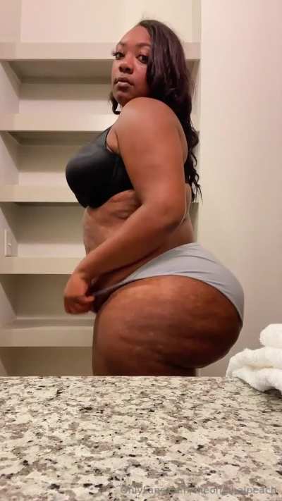 👹