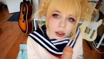 Cute Himiko Toga from My Hero Academia Cosplayer Shows Off Her Blowjob Skills