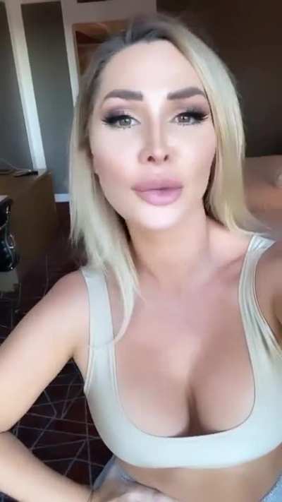 👀