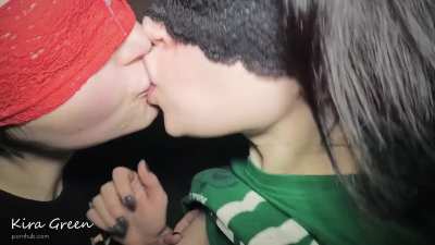Horny kissing girls