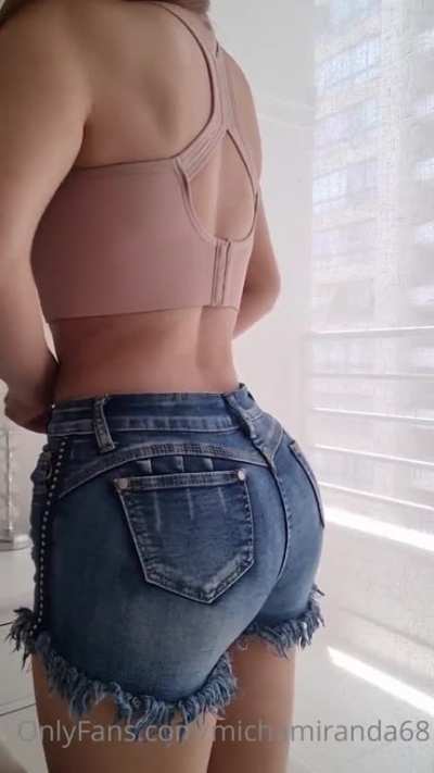 vendo contenido de Michelle Miranda @mich<wbr>amira<wbr>nda68 a 3 dolares manden mensaje