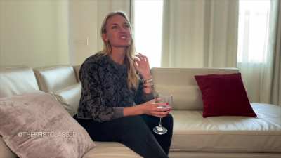 Gorgeous blonde hotwife gets laid on her flight layover after her husband connected us. Super hot 🔥