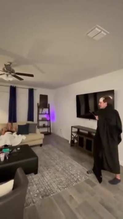 HMB while I show you my harry potter skills.