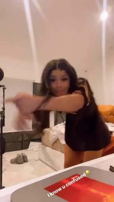 Lil booty dummy.