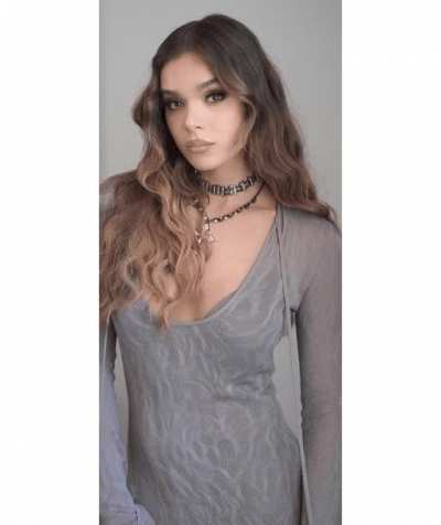 Hailee Steinfeld Jerk off compilation
