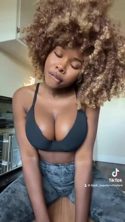 @itsokiwantyoutostare