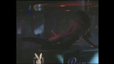 Kobe Tai Naked On Stage