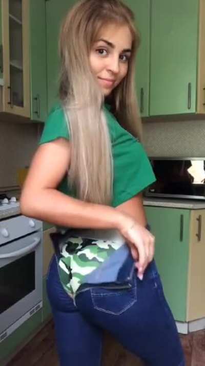 Jeans Down