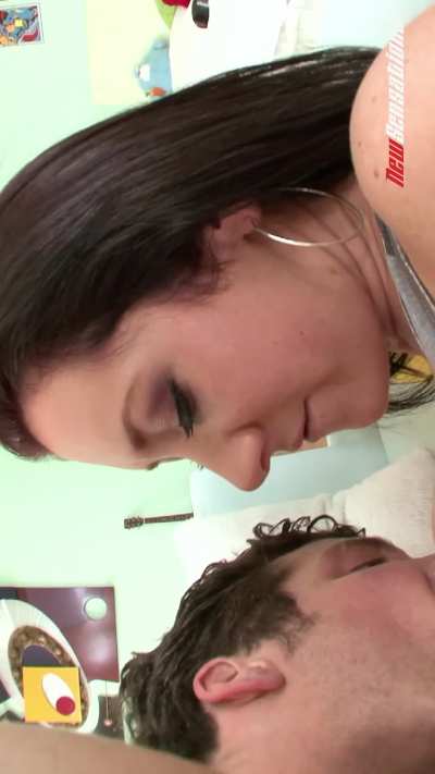 Pounding & Cumming 🍆💦💦🍑