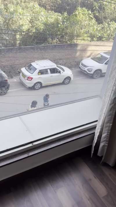 Delivery guy got lucky