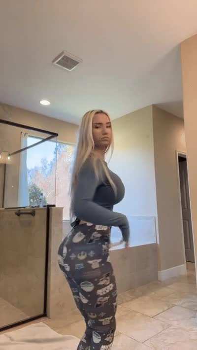 Nice & Petite