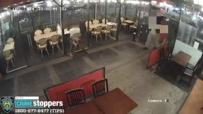 POS Maces A Couple In NYC For No Reason
