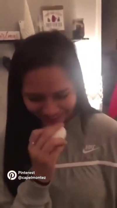 Stephanie Alvarado egg Christmas 2019
