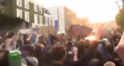 Chelsea FC fans learn that the club is withdrawn from the European Super League