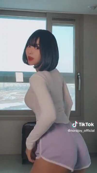 @nora<wbr>joy_o<wbr>ffici<wbr>al