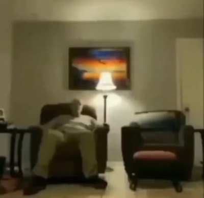 😳
