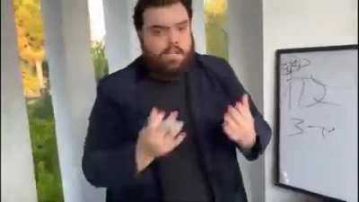 Usuario de r/MAAU promedio explicando como 