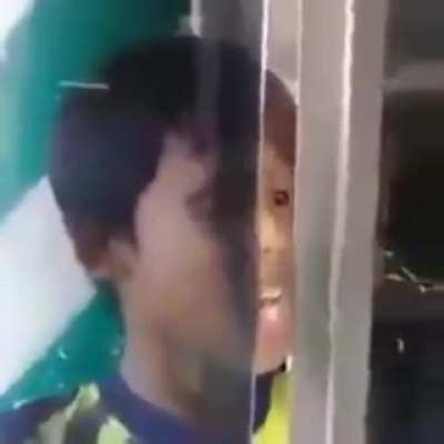 :V