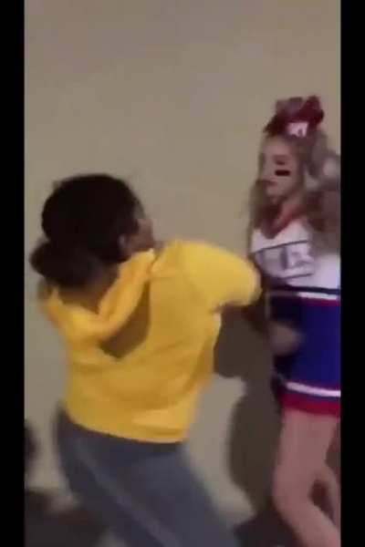 Don't mess with cheerleaders