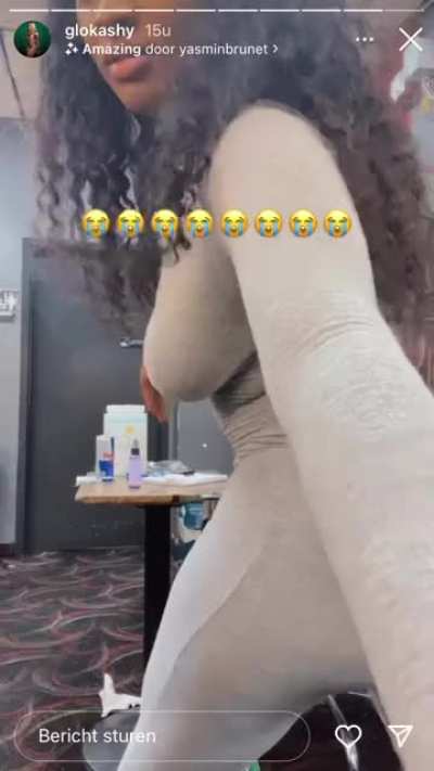 ass soo fatt😨