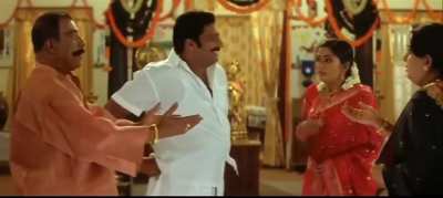 Chala rojulu tarvata india game vastondhi, transparent ga tickets fans ki ivvakunda black lo ammadam entra mokam pagala kottevadu leka. malli fans meedha lathi charge siggu undali thu.