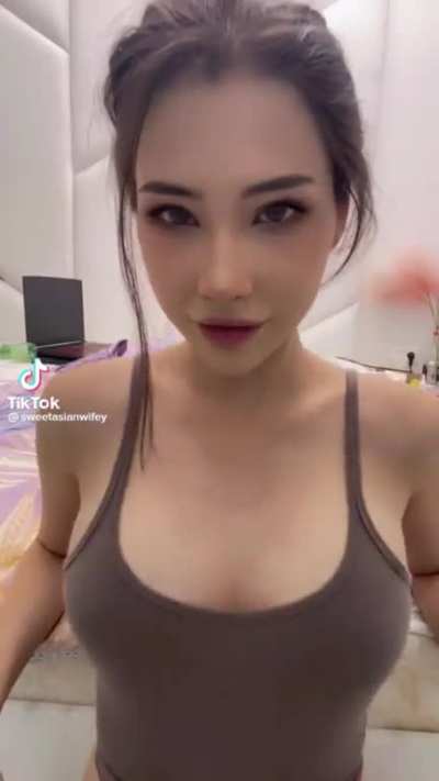 Titty clap