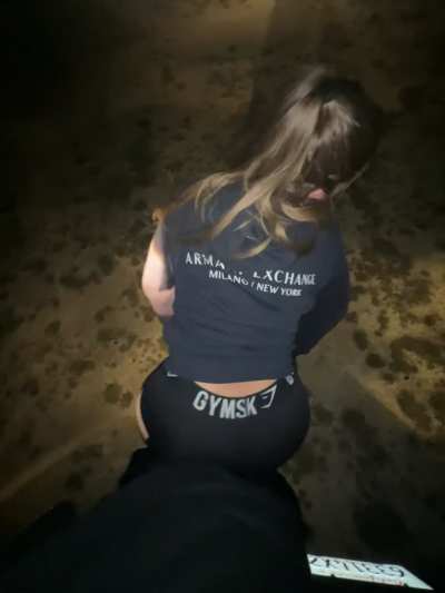 We’re literally on top of a cliff by the ocean in CA..but couldn’t resist a little twerk (;