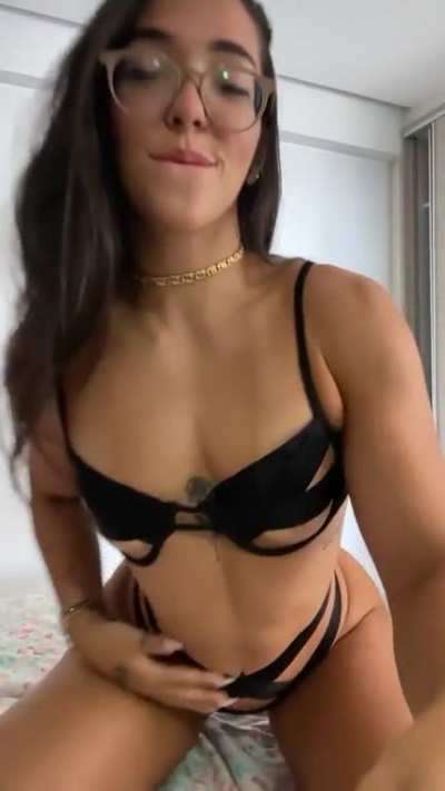 Amira 1